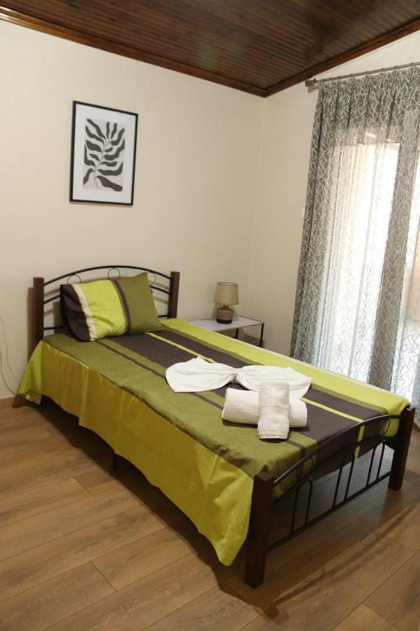 Apartment Nikis *